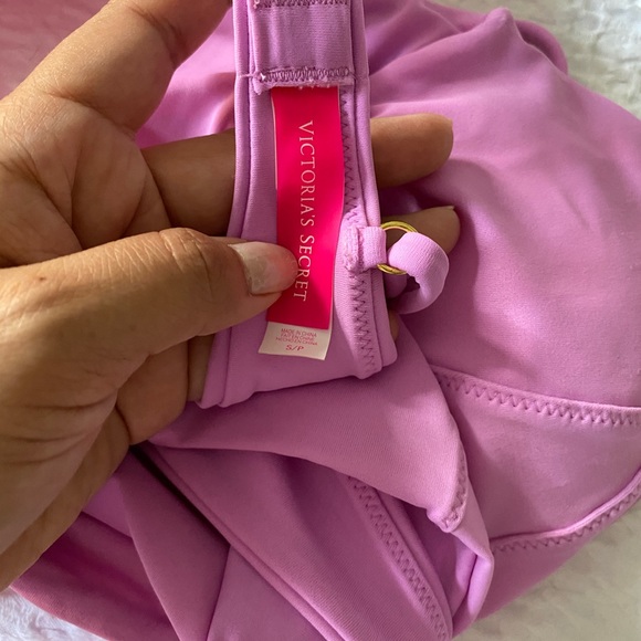 BUNDLE! Victoria’s Secret Bikini Tops and Bottoms - Picture 5 of 5